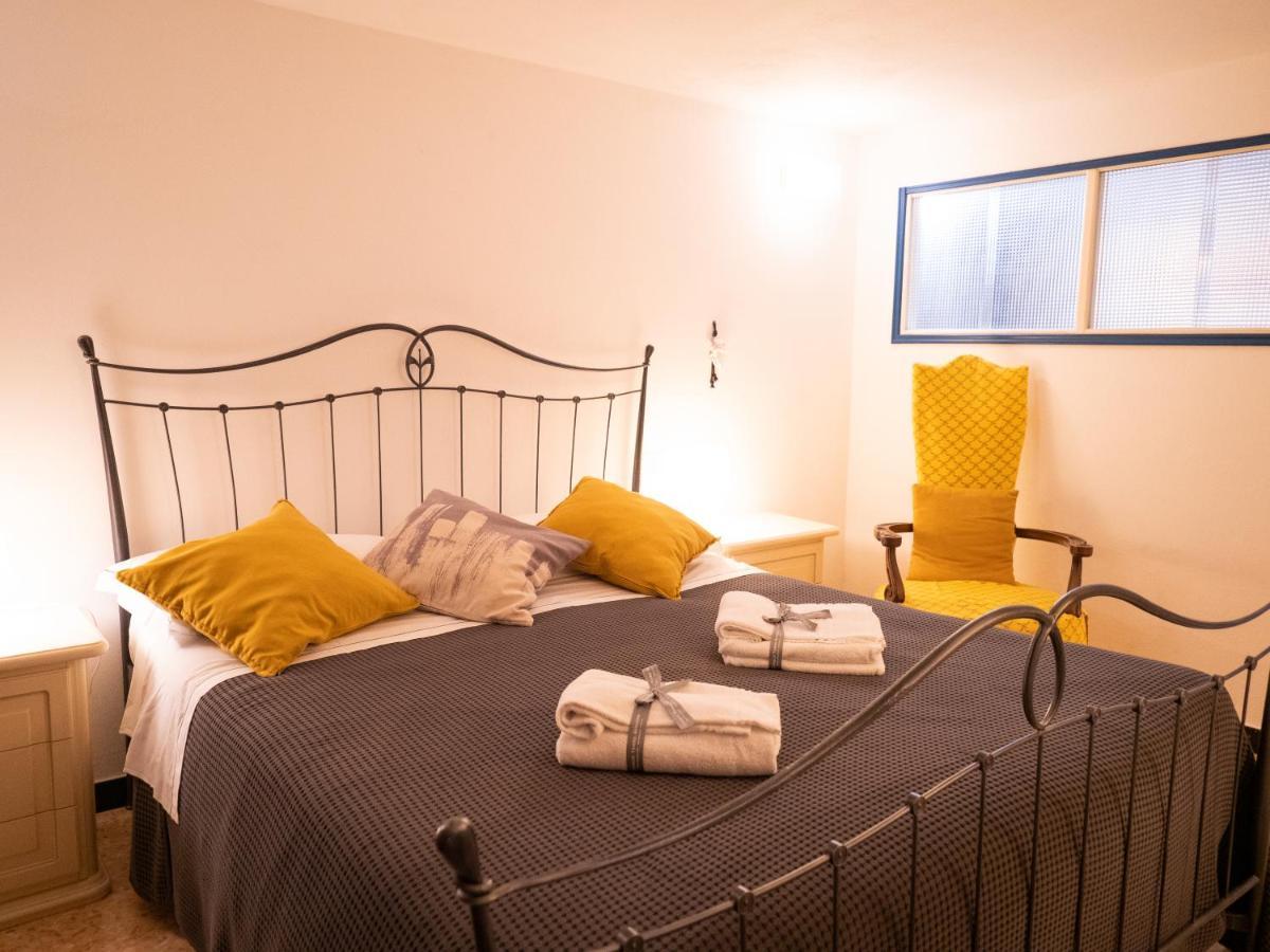 Mainetta Sea View Apartment With Ac เวอนาซซา ภายนอก รูปภาพ